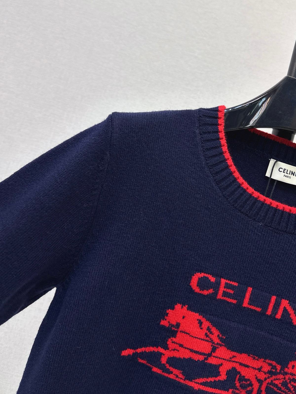 26Latest Autumn/Winter Color-Block Carriage-Motif Long-Sleeve Knit Pullover