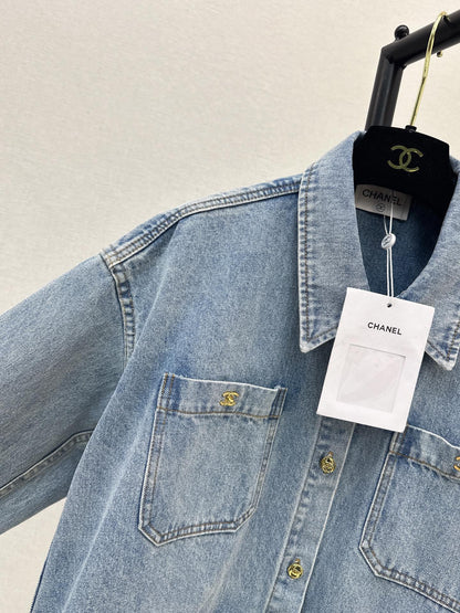 26Latest Autumn/Winter "Coco Girl" Style: Vintage-Wash Denim Jacket with Shirt Collar