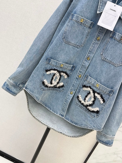26Latest Autumn/Winter "Coco Girl" Style: Vintage-Wash Denim Jacket with Shirt Collar