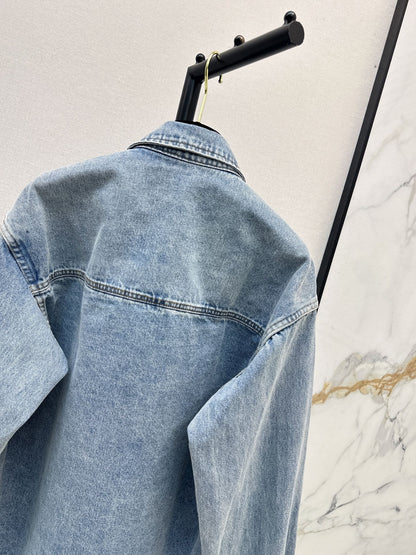 26Latest Autumn/Winter "Coco Girl" Style: Vintage-Wash Denim Jacket with Shirt Collar