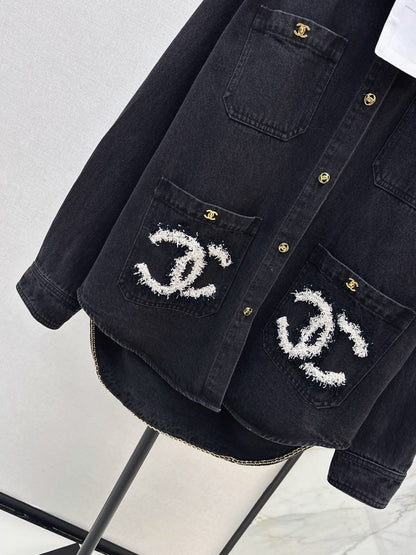 26Latest Autumn/Winter "Coco Girl" Style: Vintage-Wash Denim Jacket with Shirt Collar