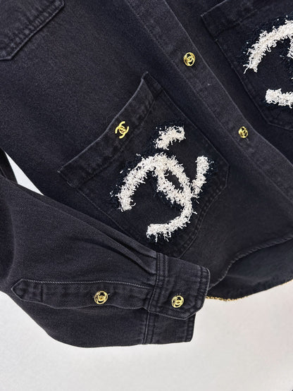 26Latest Autumn/Winter "Coco Girl" Style: Vintage-Wash Denim Jacket with Shirt Collar