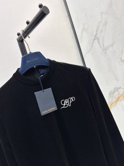 26Latest Autumn/Winter Versatile Velvet Long-Sleeve Base Layer