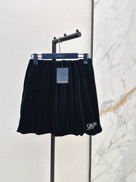 26Latest Autumn/Winter Versatile Velvet Tulip Skirt