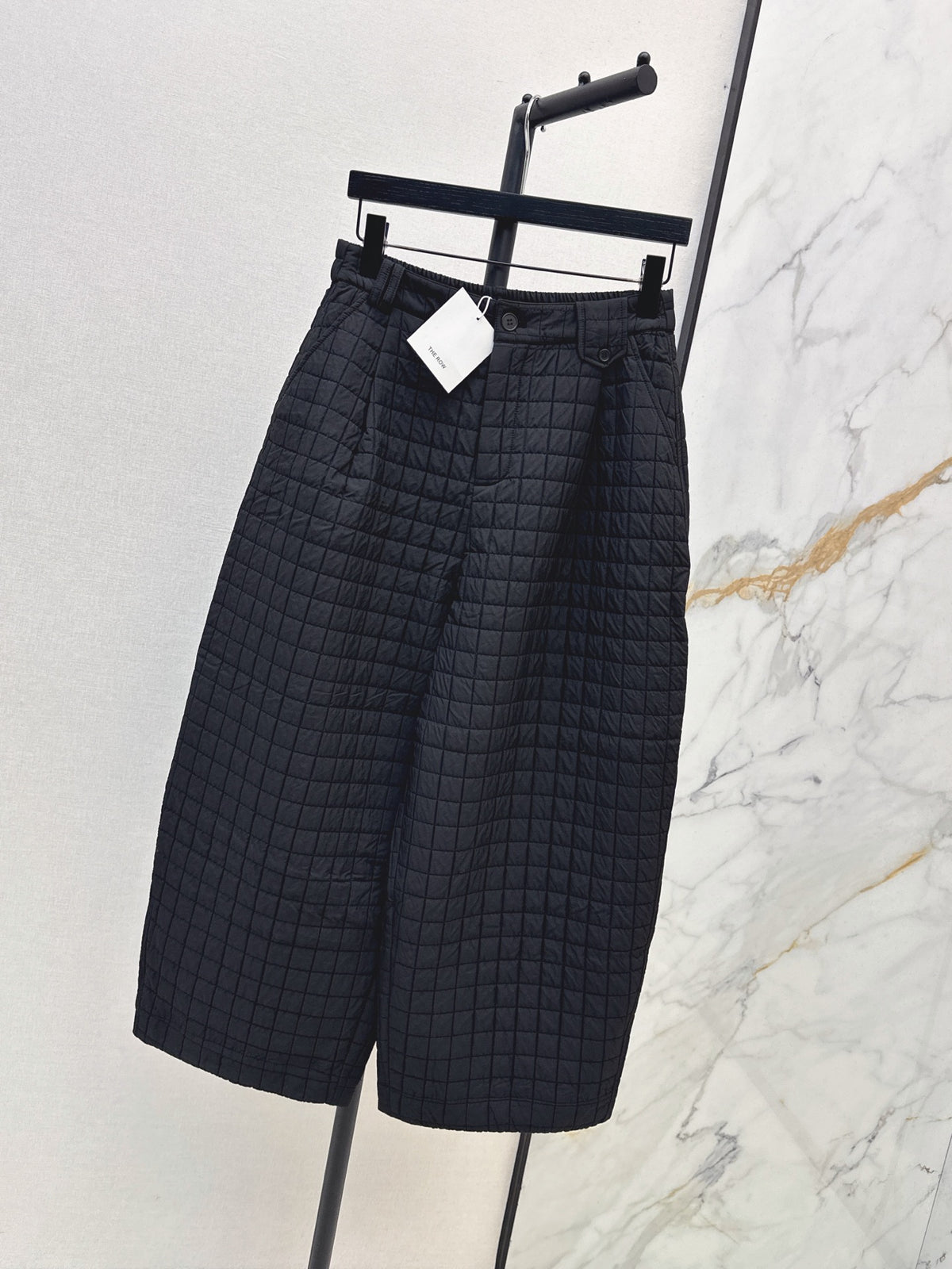 26Latest Autumn/Winter Quilted Plaid Cropped Padded Trousers