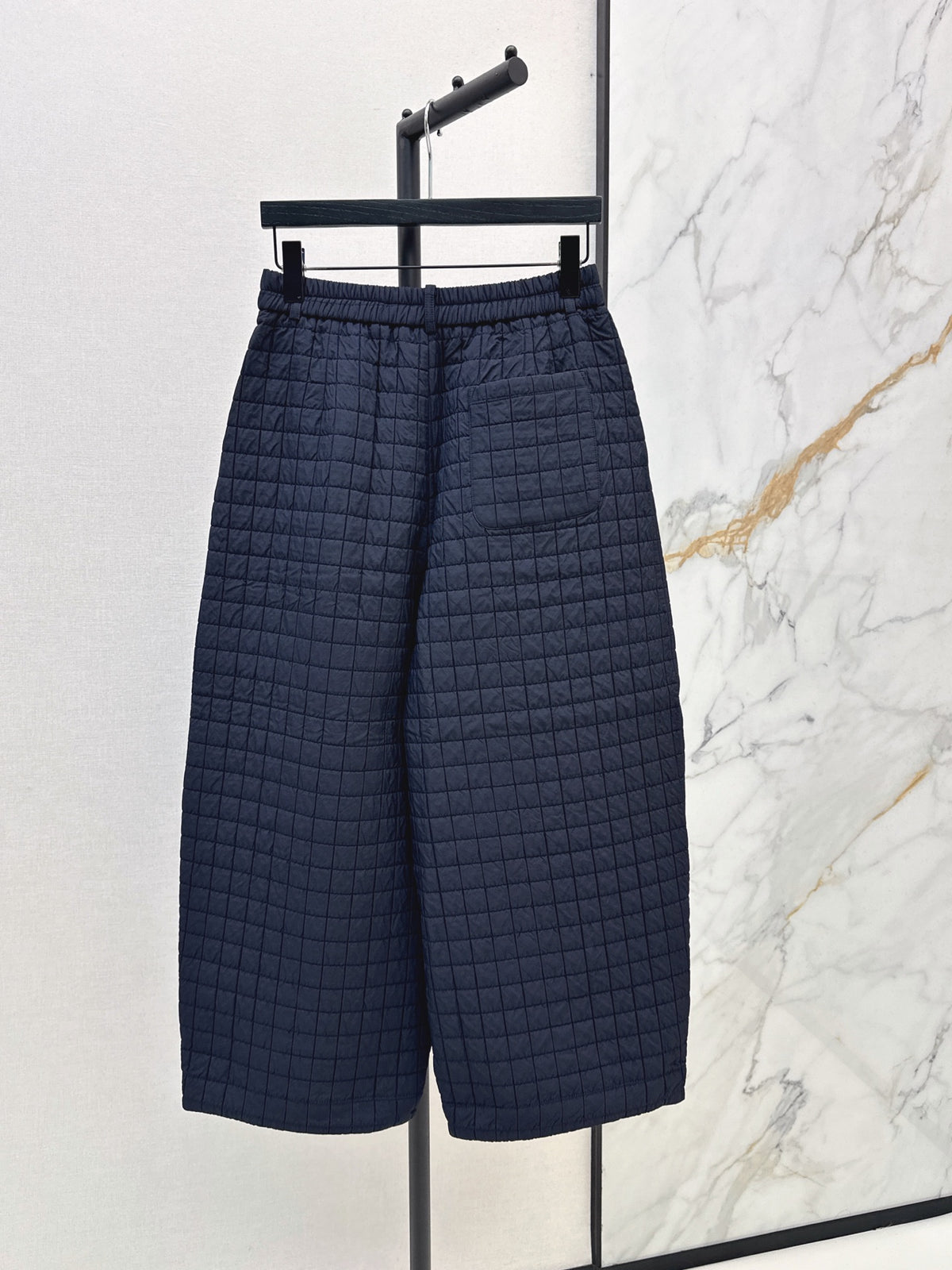 26Latest Autumn/Winter Quilted Plaid Cropped Padded Trousers
