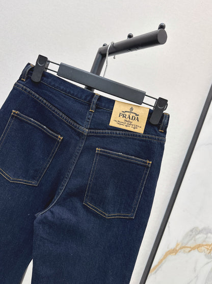 26Latest Autumn/Winter High-Waisted Jeans in Versatile, Natural Tones