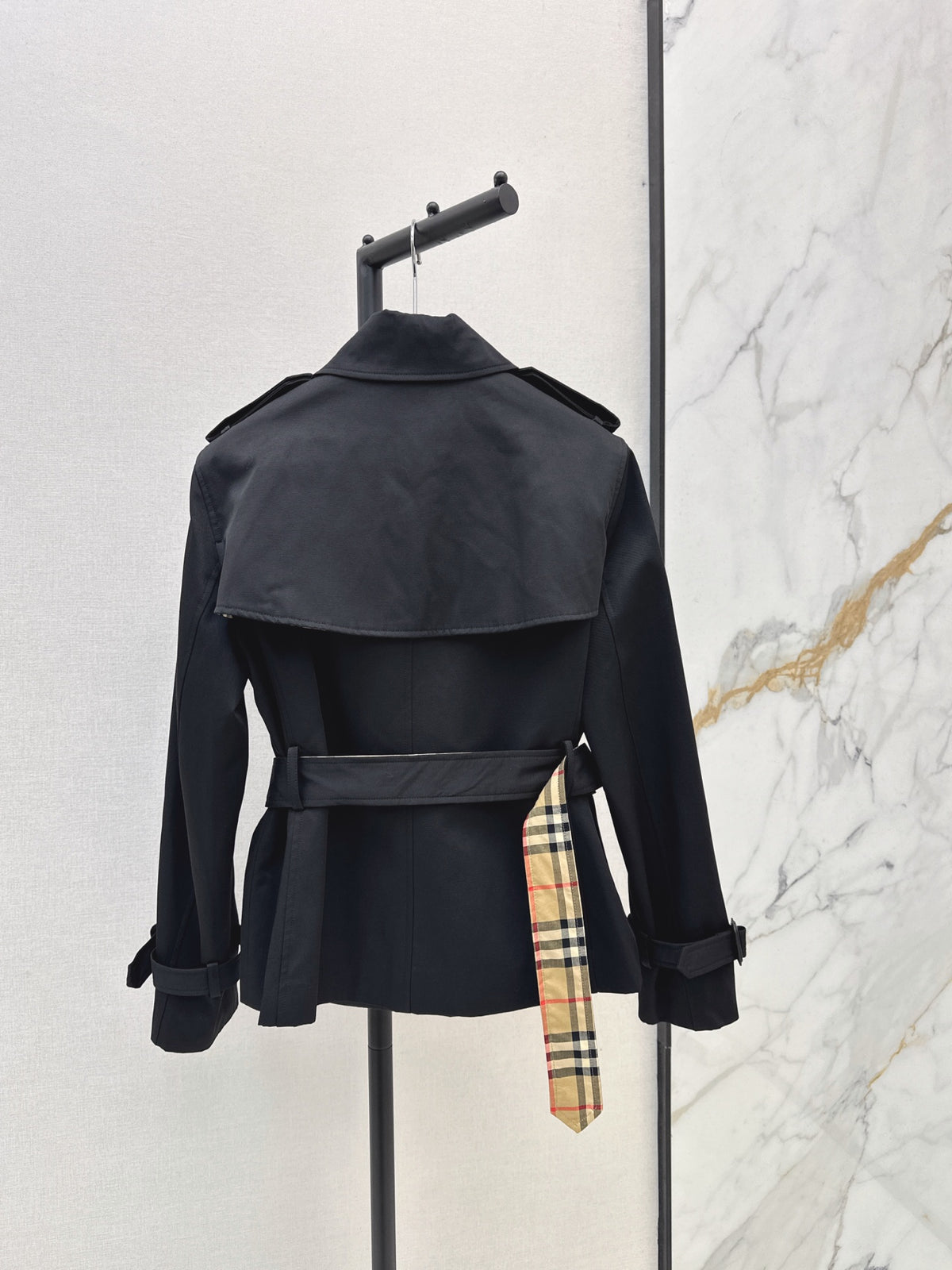 26Latest Classic Double-Breasted Short Trench Coat for Autumn/Winter