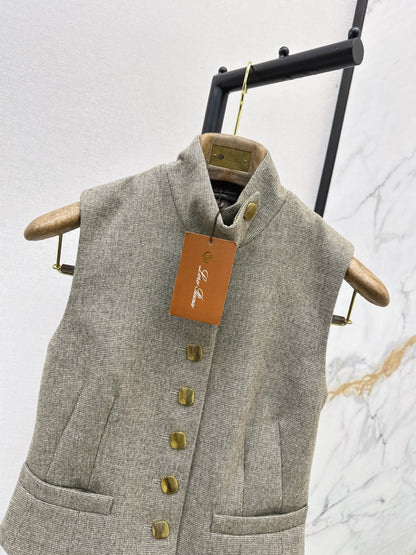 26Stylish and Sophisticated Fall/Winter Vest Jacket