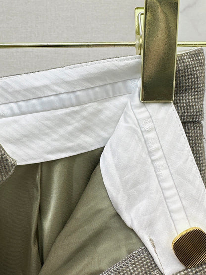 26Latest Autumn/Winter Plaid Trousers: Sophisticated, Stylish, and Sharp