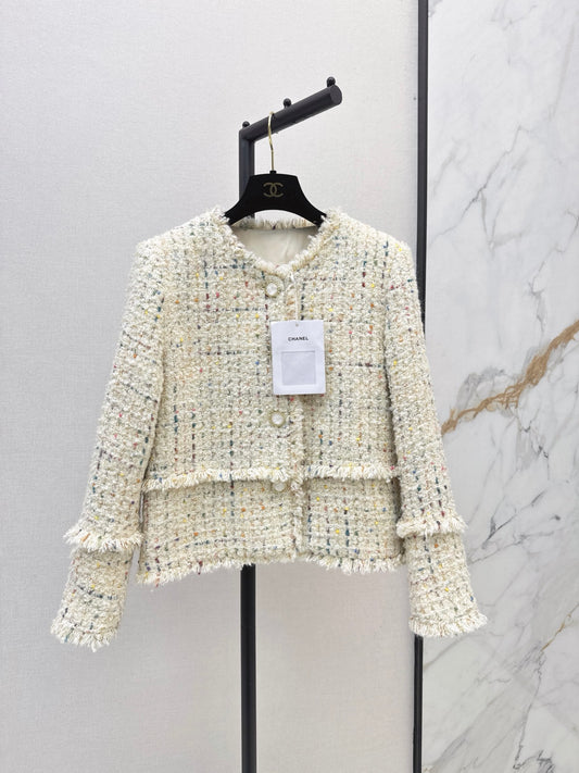 26Latest Autumn/Winter Knitted Jacket with Fringe and Crew Neck