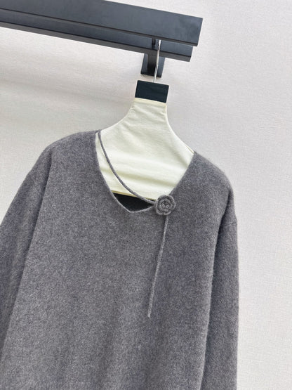 26Latest Autumn/Winter V-Neck Sweater with 3D Floral Embellishments