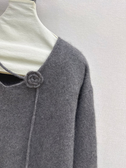 26Latest Autumn/Winter V-Neck Sweater with 3D Floral Embellishments