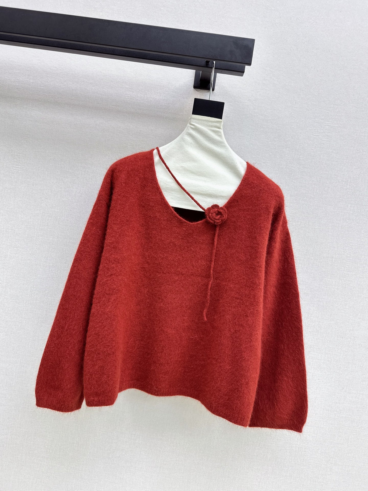 26Latest Autumn/Winter V-Neck Sweater with 3D Floral Embellishments