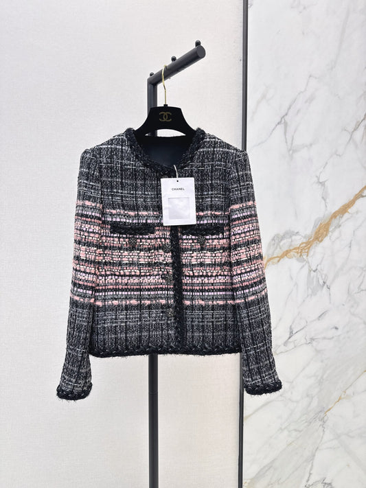 26Latest Autumn/Winter Knit Jacket with Dual Pockets and Crew Neck