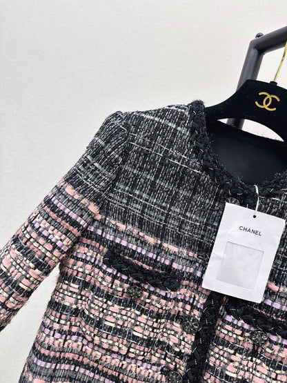 26Latest Autumn/Winter Knit Jacket with Dual Pockets and Crew Neck