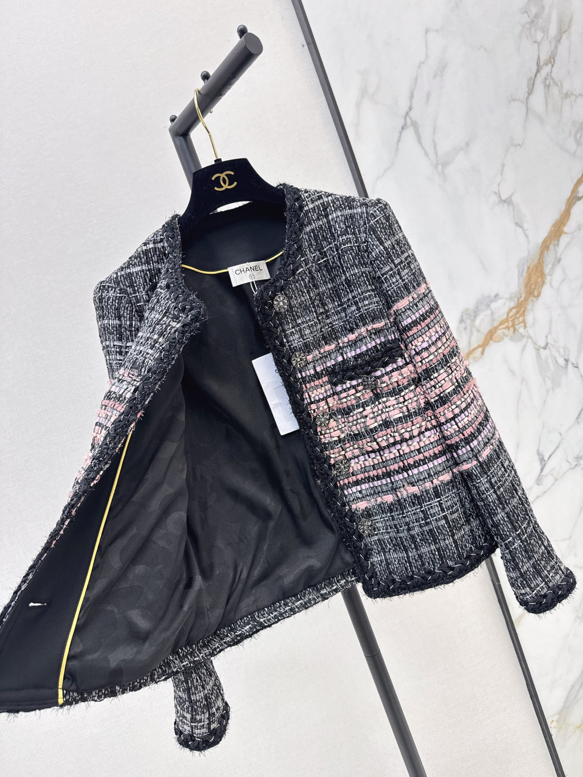 26Latest Autumn/Winter Knit Jacket with Dual Pockets and Crew Neck