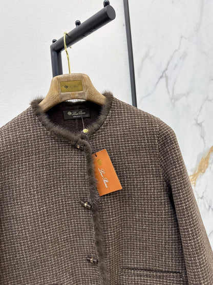 26Latest Autumn/Winter Premium Short Double-Faced Wool-Blend Jacket with Mink Fur Trim & Plaid Pattern