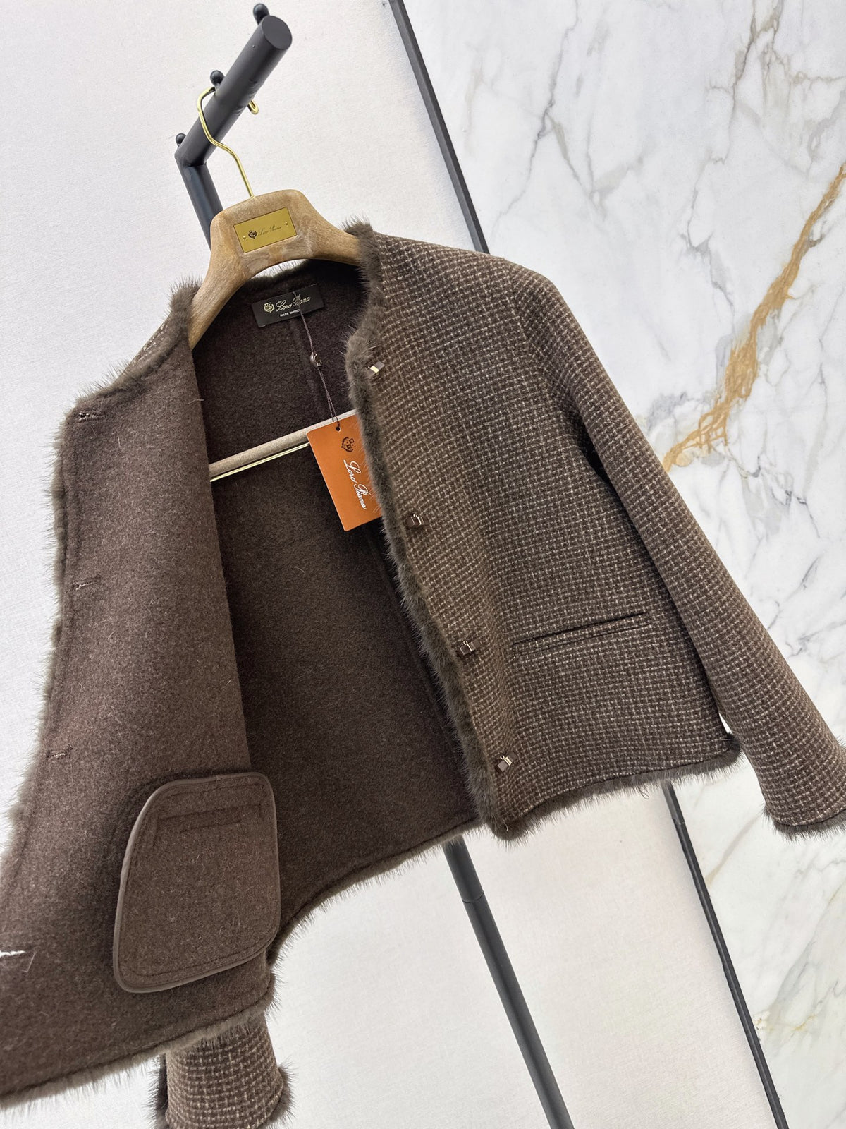 26Latest Autumn/Winter Premium Short Double-Faced Wool-Blend Jacket with Mink Fur Trim & Plaid Pattern