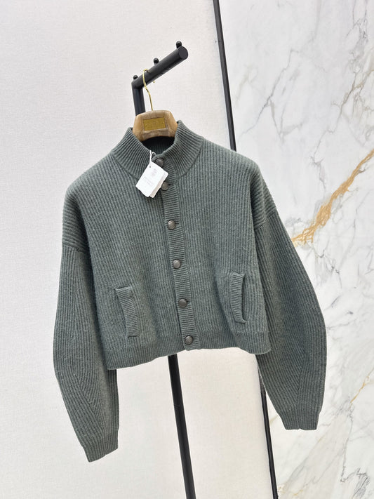 26Latest Autumn/Winter "Old Money" Style: Stand-Collar Cashmere Cardigan