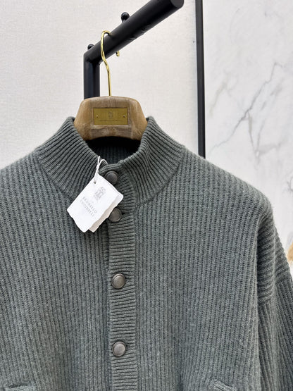 26Latest Autumn/Winter "Old Money" Style: Stand-Collar Cashmere Cardigan