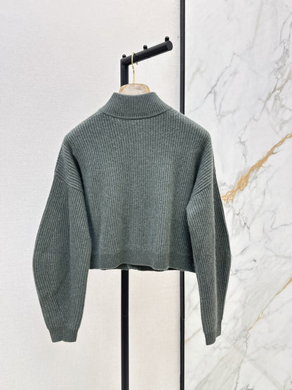 26Latest Autumn/Winter "Old Money" Style: Stand-Collar Cashmere Cardigan