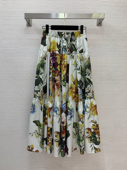 26New Collection: Stylish Two-Piece Set with Colorful Floral Prints