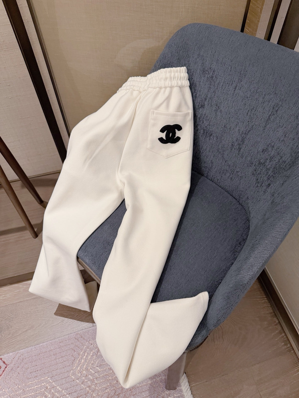26"Chanel-inspired" Custom-Made Set – Thickened, Brushed, and Bonded Fabric