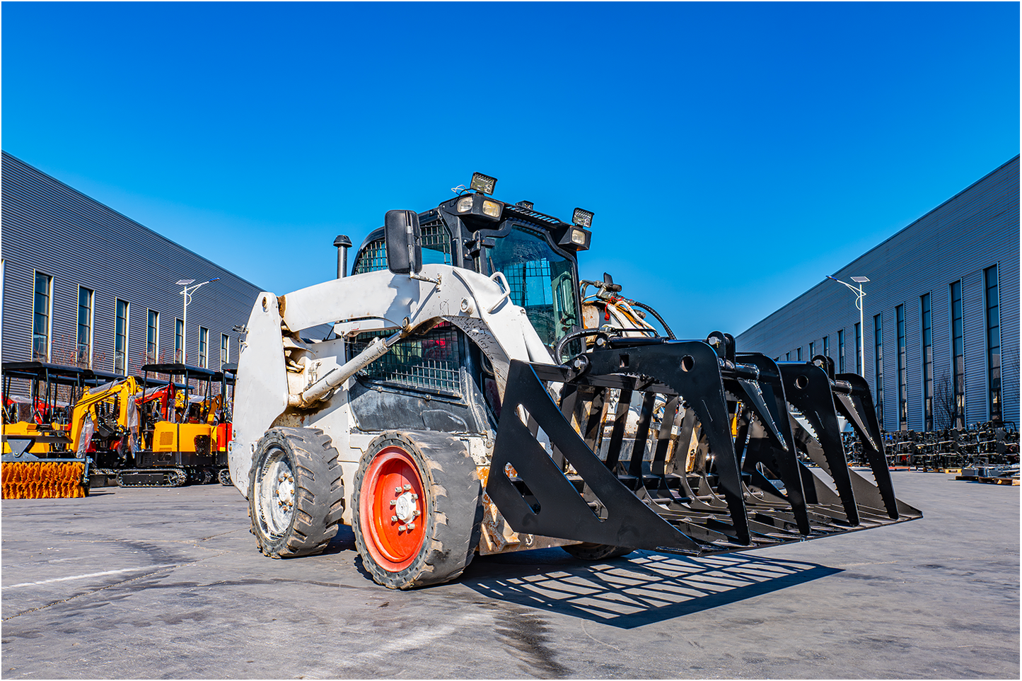 MMS 72'' Hollow Wood Grapple Attachment for Skid Steer Loader