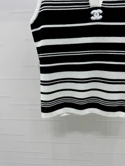 25 Spring and Summer Latest Collection! Lapel Striped Knitted Vest