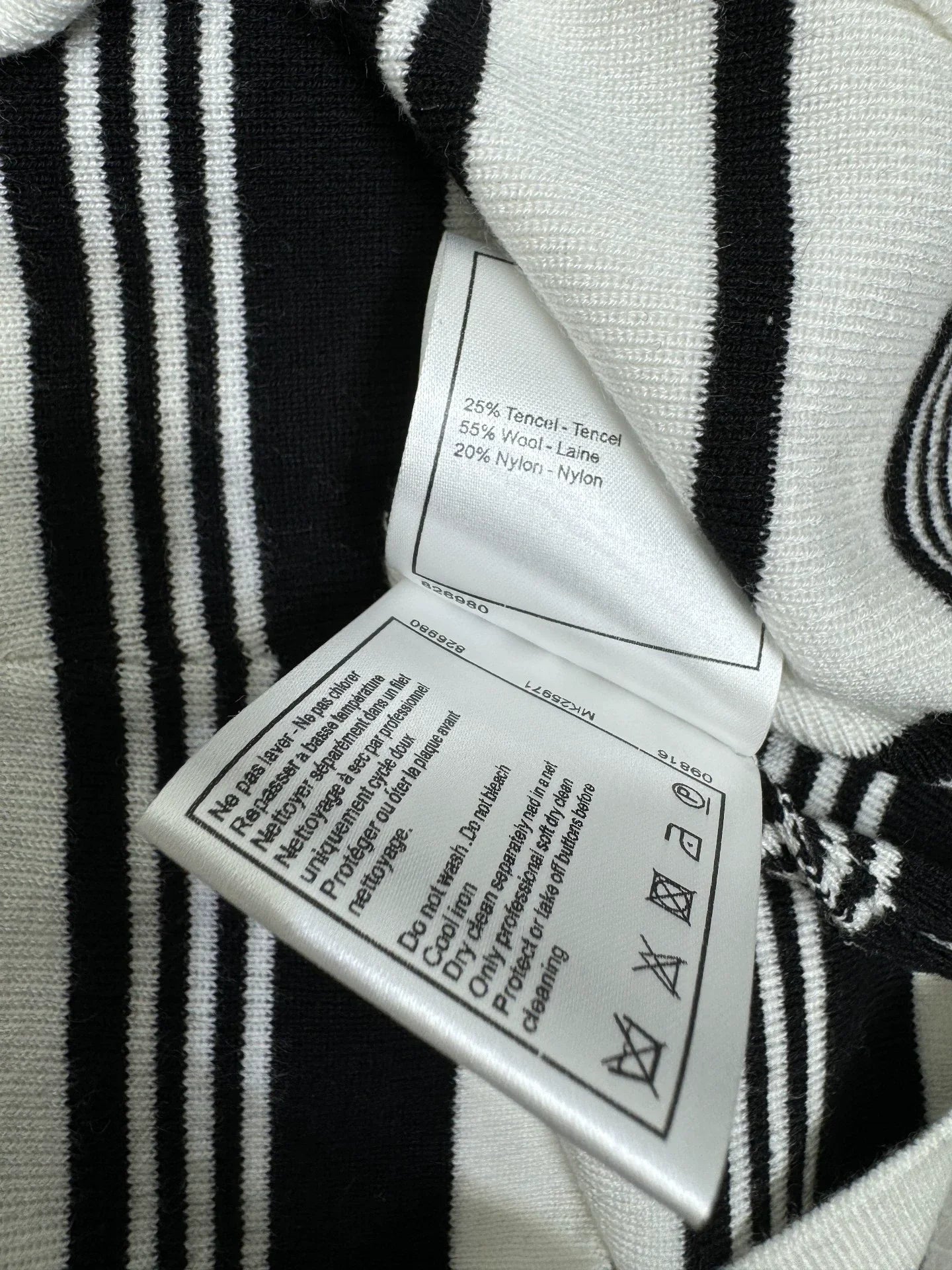 25 Spring and Summer Latest Collection! Lapel Striped Knitted Vest