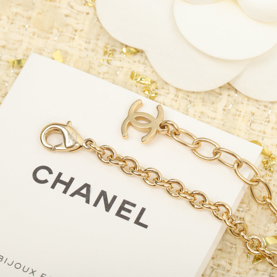 New double C hollow necklace