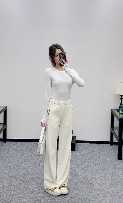 Suede round neck nail bead long sleeved shirt