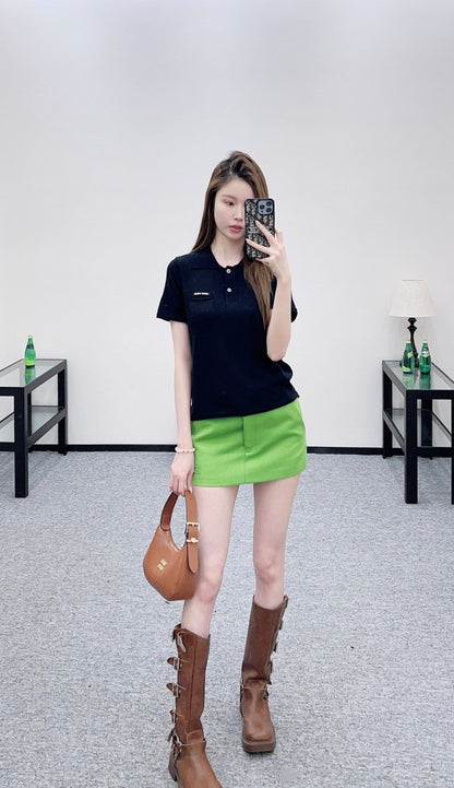 Half-open collar short-sleeved top