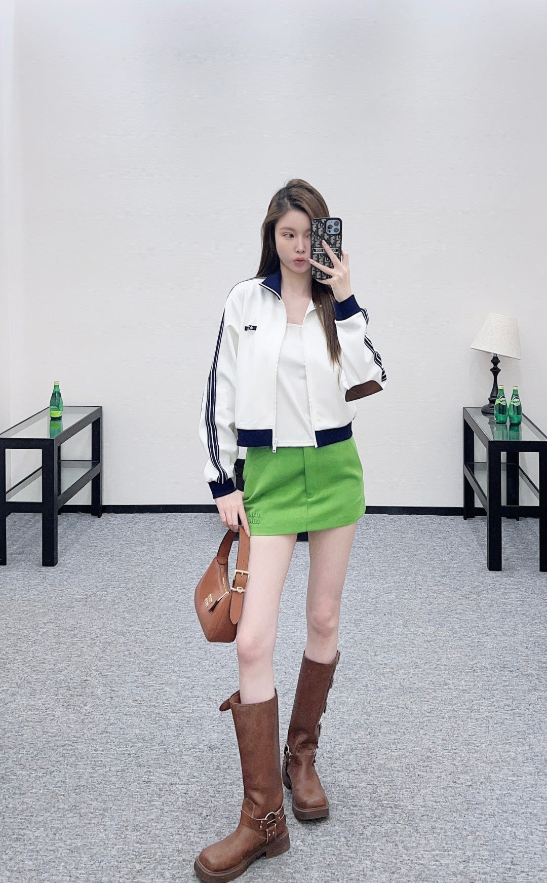 Color-blocked zip-up sporty jacket.