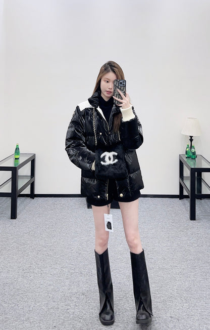 Chain Fur Hand Warmer Bag