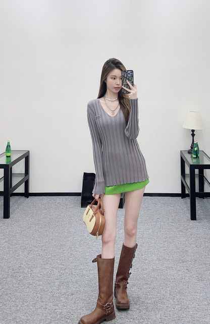 V-Neck Slim Fit Knit Sweater