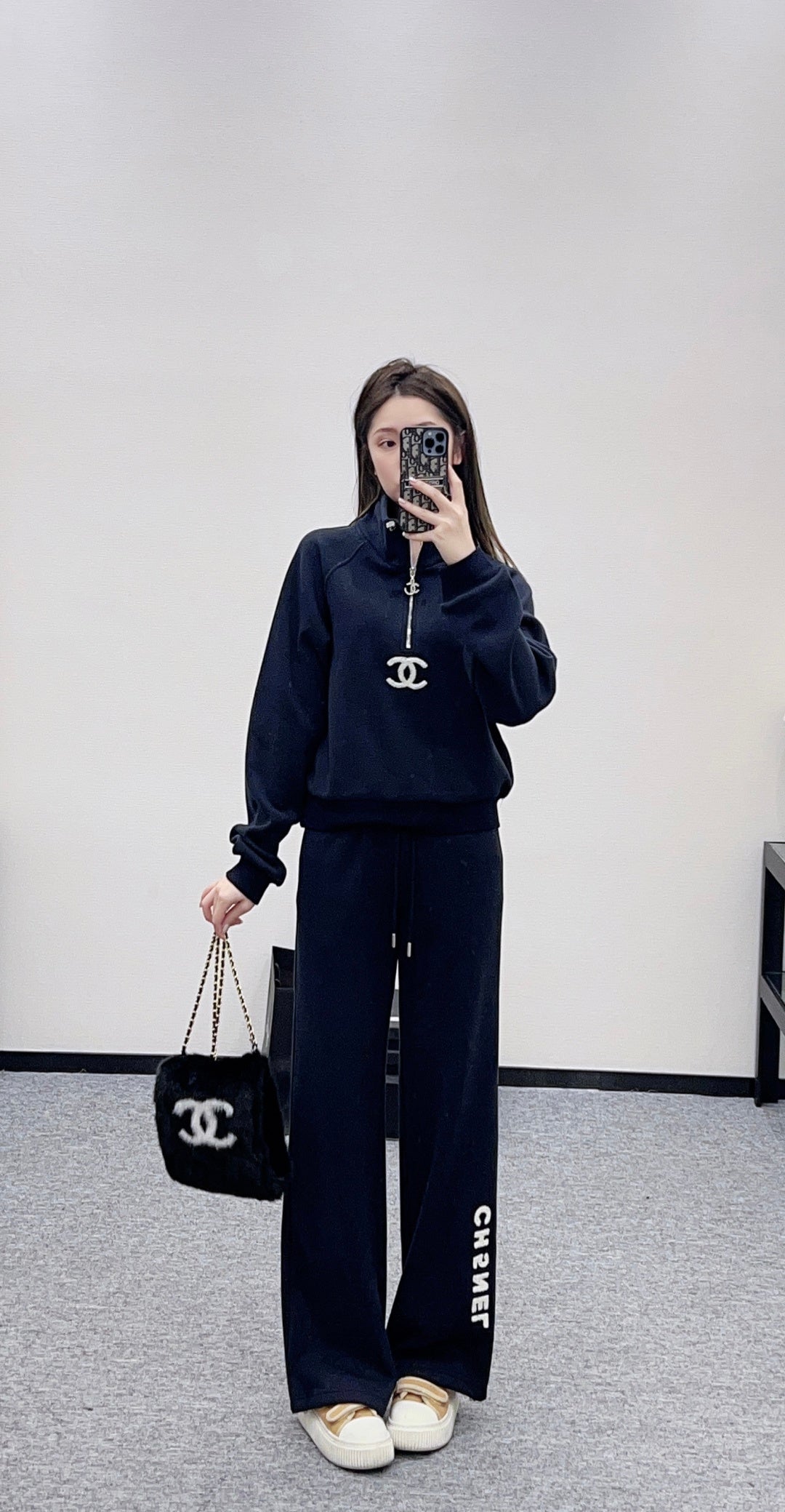 Located Half-Open Placket Set