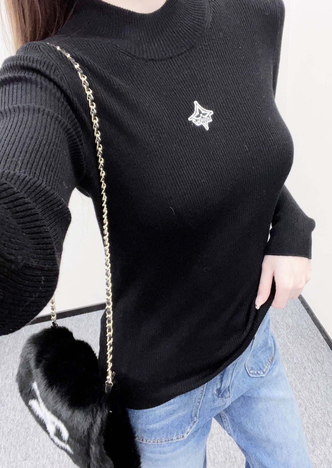 High-Neck Logo Base Layer