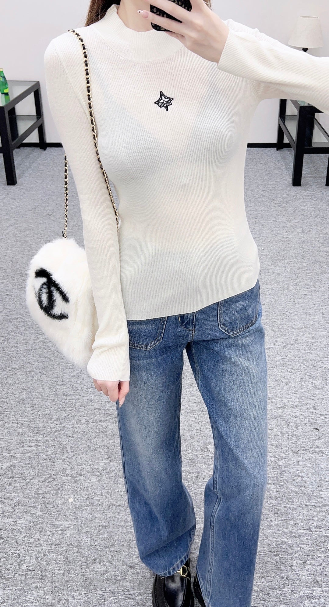 High-Neck Logo Base Layer