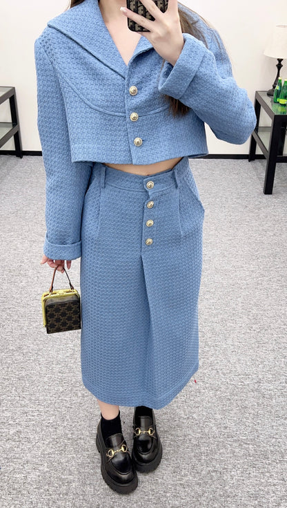Located Short Jacket/Skirt