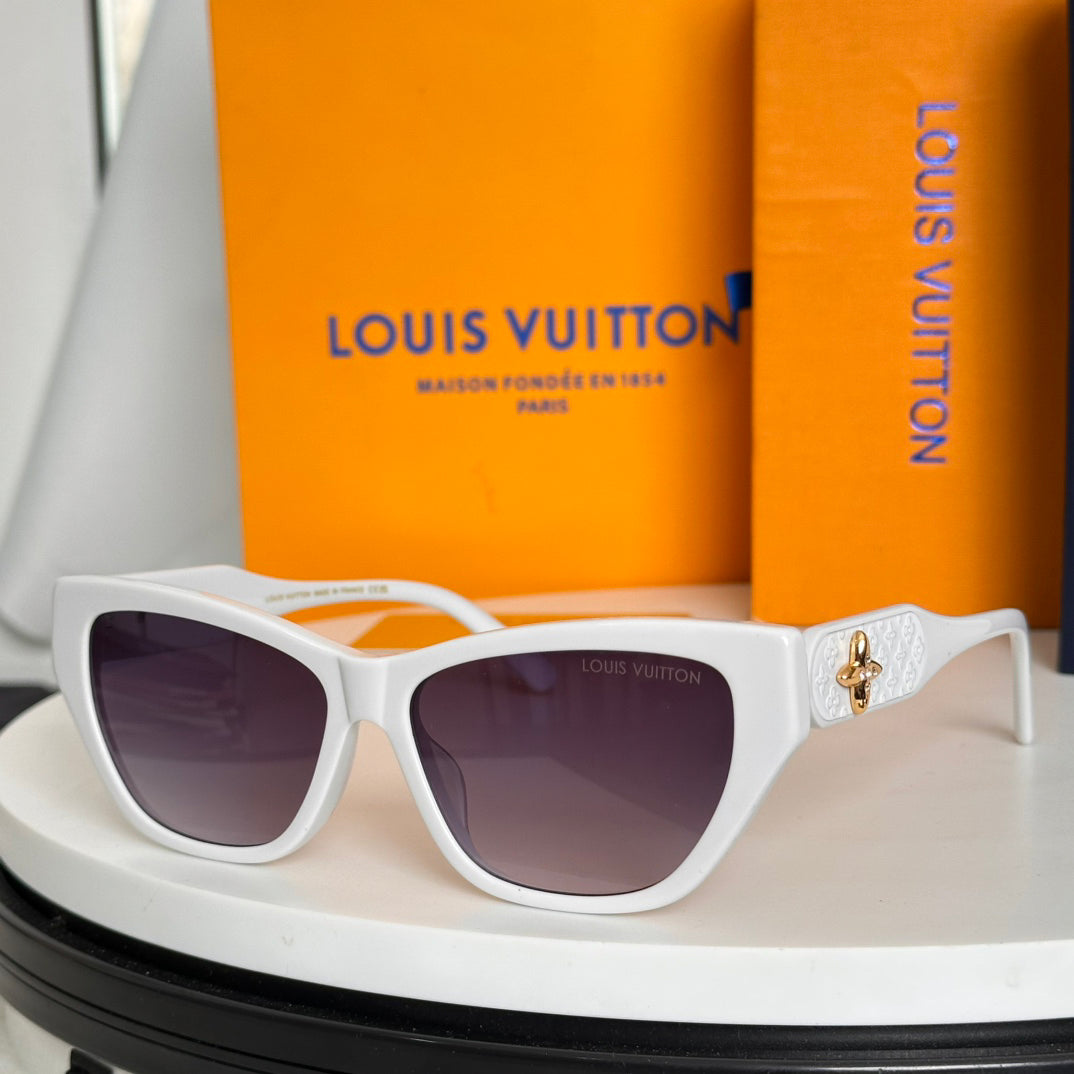 25 new Fashion sunglasses