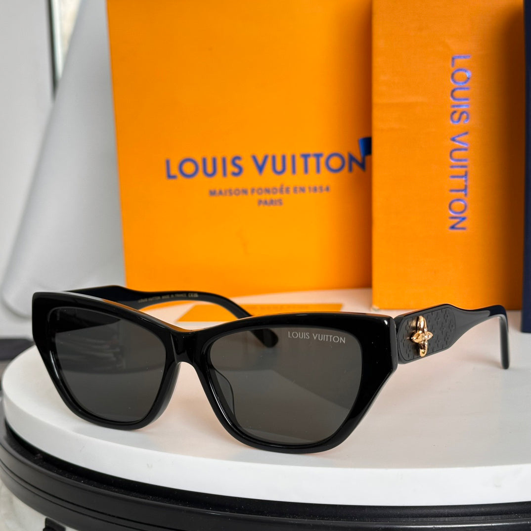 25 new Fashion sunglasses