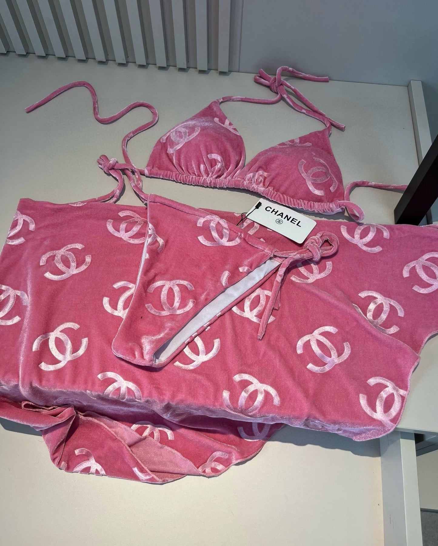 25 Corduroy Classic Bikini Three-Piece Set