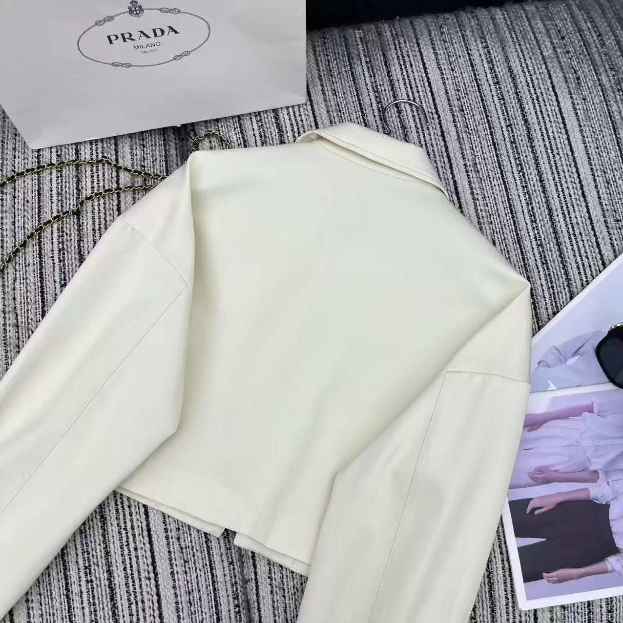 25 New style lapel long sleeve jacket
