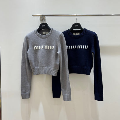 25fw Short crop top sweater with exposed navel