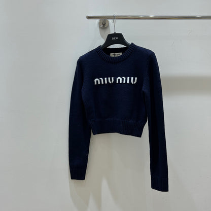 25fw Short crop top sweater with exposed navel