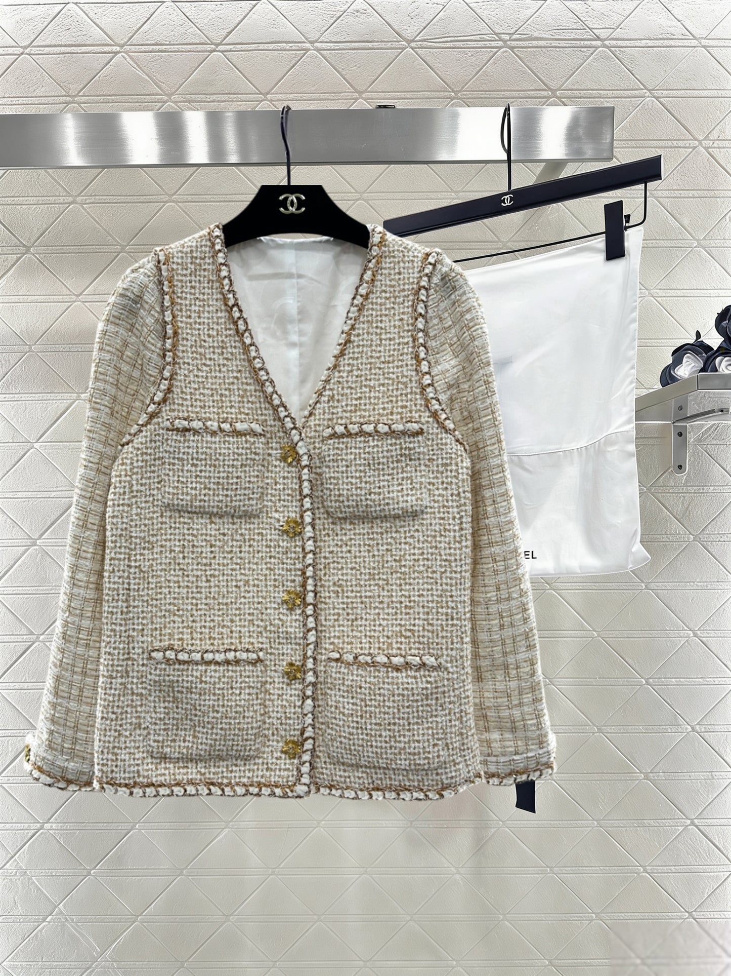 Place-up Faux Two-Piece Jacket