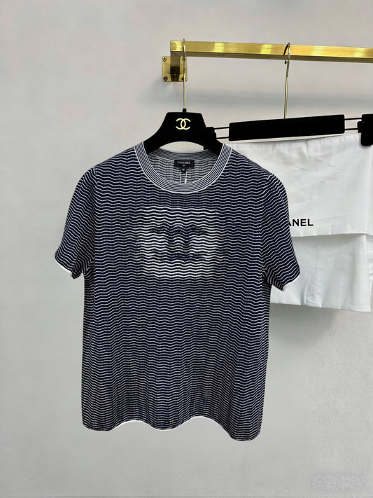 Striped knit short-sleeved shirt