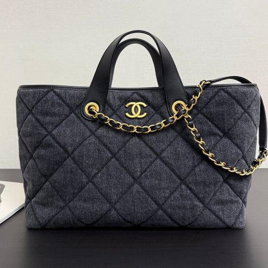 2026 Tote Bag 44cm Black Quilted Denim Leather